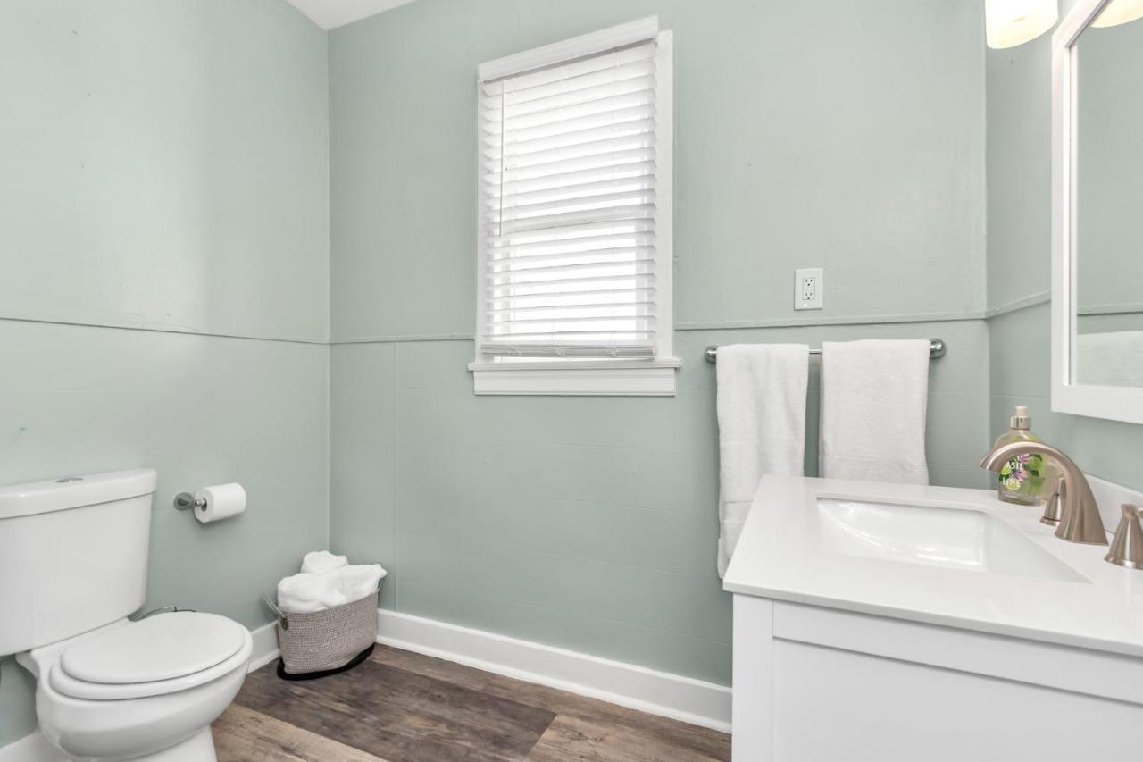 2 Kitchens,2 Living Rooms,4 Bedrooms-Close To All! Galveston Exterior photo
