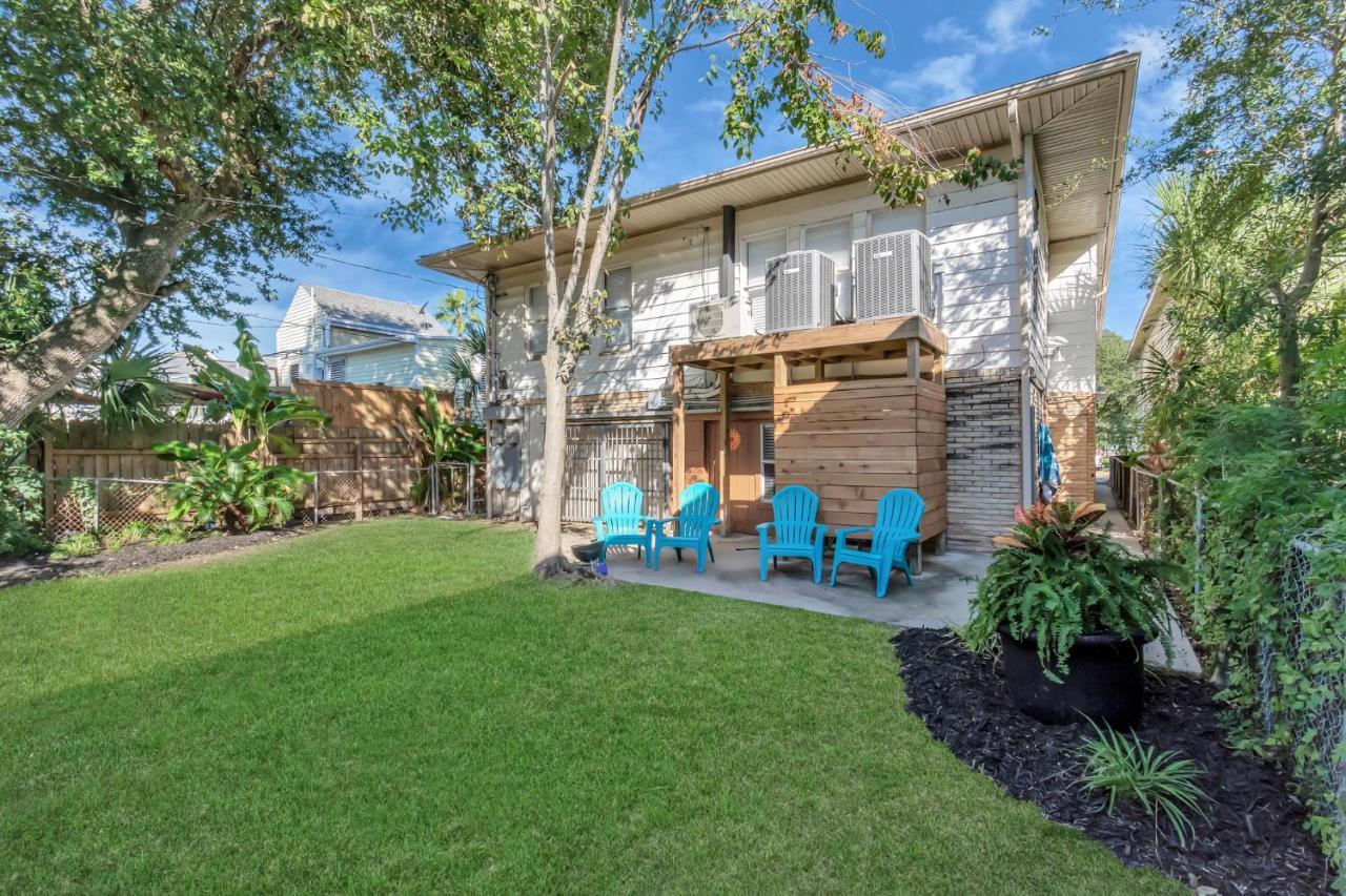 2 Kitchens,2 Living Rooms,4 Bedrooms-Close To All! Galveston Exterior photo