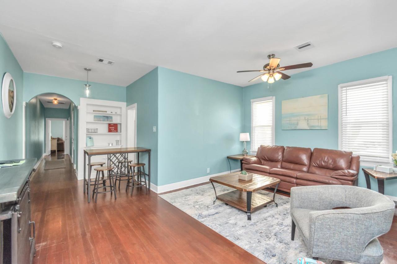 2 Kitchens,2 Living Rooms,4 Bedrooms-Close To All! Galveston Exterior photo